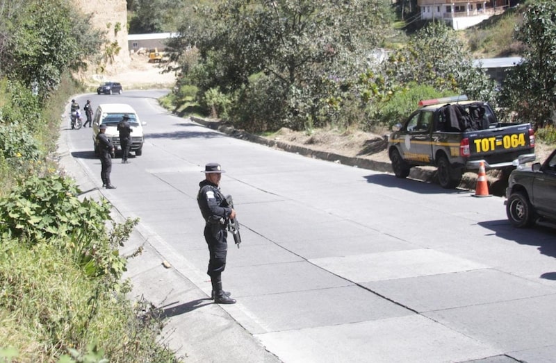 Operativos de seguridad ciudadana en el paraje Chuipachec, Totonicapán ruta al departamento de Quiché, el 20 de enero de 2026. Operativos de seguridad ciudadana en el paraje Chuipachec, Totonicapán ruta al departamento de Quiché, el 20 de enero de 2026.