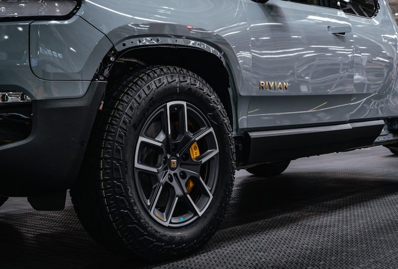 Un vehículo eléctrico Rivian R1T Un vehículo eléctrico Rivian R1T