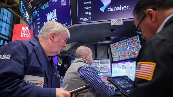 Tensión con Irán impulsa al crudo y golpea a Wall Street en medio de dudas por el crédito privado Tensión con Irán impulsa al crudo y golpea a Wall Street en medio de dudas por el crédito privado