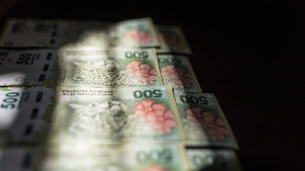 Deuda argentina: cómo impactaría a los inversores un nuevo reperfilamiento en pesos Deuda argentina: cómo impactaría a los inversores un nuevo reperfilamiento en pesos