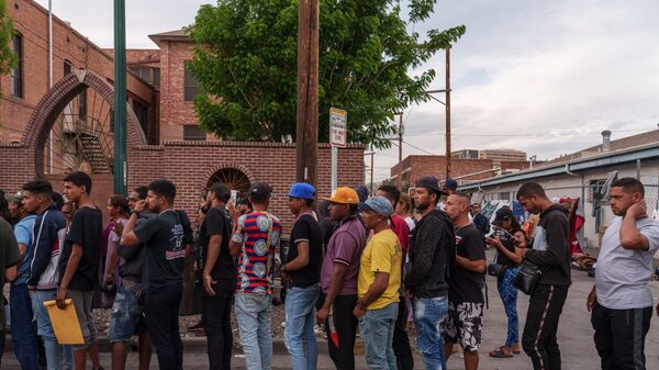 Norteamérica sigue siendo el principal destino de los migrantes latinoamericanos Norteamérica sigue siendo el principal destino de los migrantes latinoamericanos