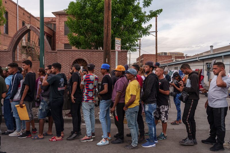 Migrantes en Texas, Estados Unidos. Fotógrafo: Paul Ratje/Bloomberg Migrantes en Texas, Estados Unidos. Fotógrafo: Paul Ratje/Bloomberg
