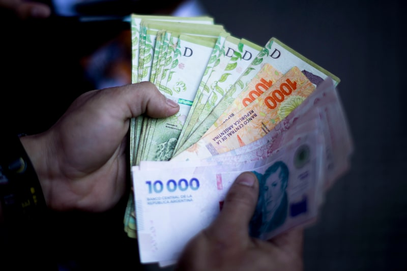 ¿Dónde poner los pesos del medio aguinaldo de diciembre 2025 en Argentina? ¿Dónde poner los pesos del medio aguinaldo de diciembre 2025 en Argentina?