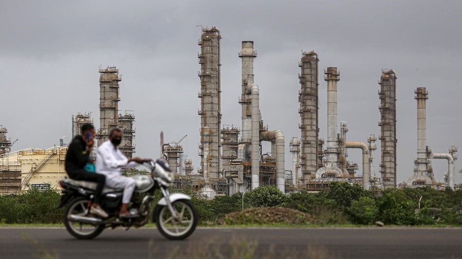 Reliance recibe licencia general de EE.UU. para comprar crudo venezolano directamente Reliance recibe licencia general de EE.UU. para comprar crudo venezolano directamente