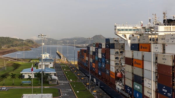 Guerra con Irán congestiona el Canal de Panamá: buques pagan millones para saltar la fila Guerra con Irán congestiona el Canal de Panamá: buques pagan millones para saltar la fila