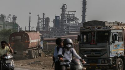 Trump amplia para 50% tarifa sobre produtos da Índia por compra de petróleo da Rússia Trump amplia para 50% tarifa sobre produtos da Índia por compra de petróleo da Rússia