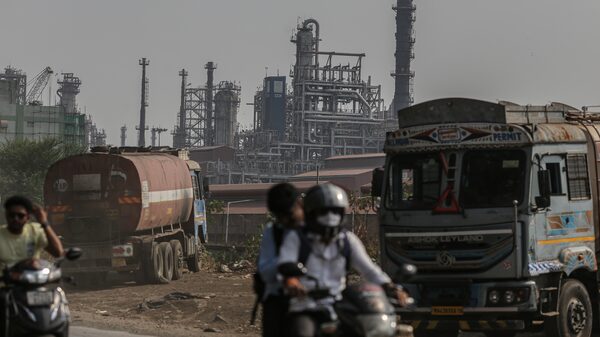 Trump amplia para 50% tarifa sobre produtos da Índia por compra de petróleo da Rússia Trump amplia para 50% tarifa sobre produtos da Índia por compra de petróleo da Rússia