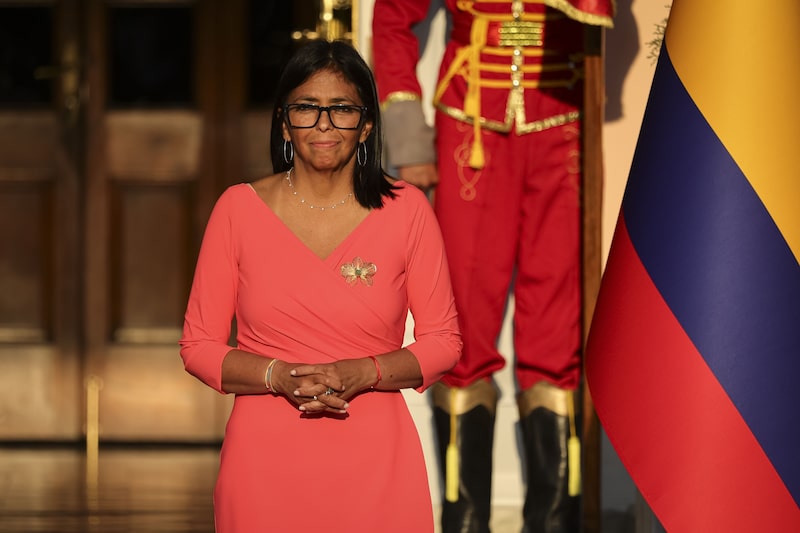 Delcy Rodríguez viaja a India para reforzar los lazos energéticos en medio de la crisis con Irán. Delcy Rodríguez viaja a India para reforzar los lazos energéticos en medio de la crisis con Irán.