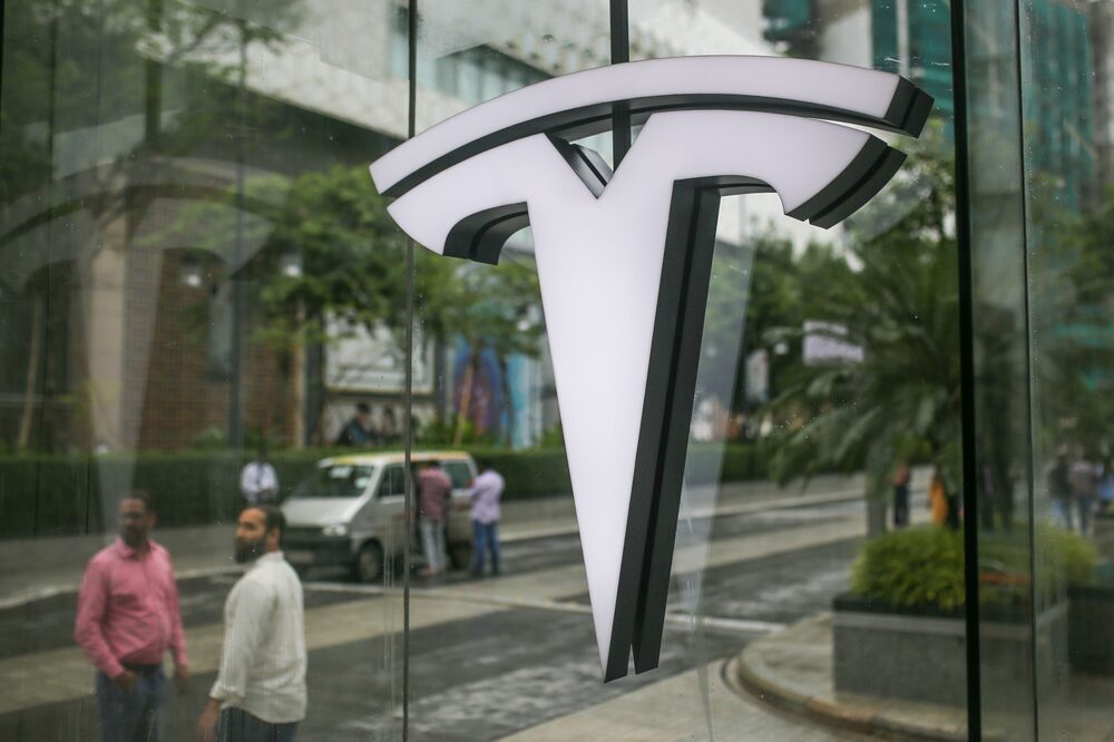 El plan de compensación de Musk está vinculado al cumplimiento de 12 hitos financieros y operativos ambiciosos que debe cumplir Tesla. El plan de compensación de Musk está vinculado al cumplimiento de 12 hitos financieros y operativos ambiciosos que debe cumplir Tesla.