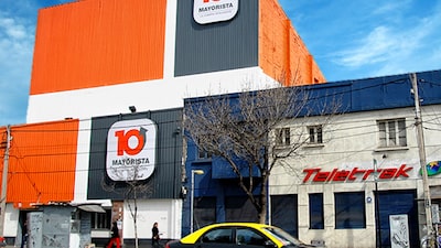 Qué pasará con los locales de Mayorista 10 en Chile luego del cambio de estrategia de SMU Qué pasará con los locales de Mayorista 10 en Chile luego del cambio de estrategia de SMU