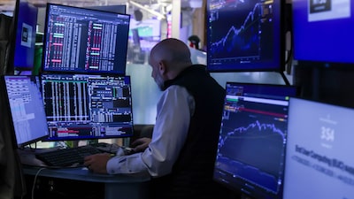 Wall Street promueve operaciones a la baja mientras Irán pesa sobre las acciones Wall Street promueve operaciones a la baja mientras Irán pesa sobre las acciones