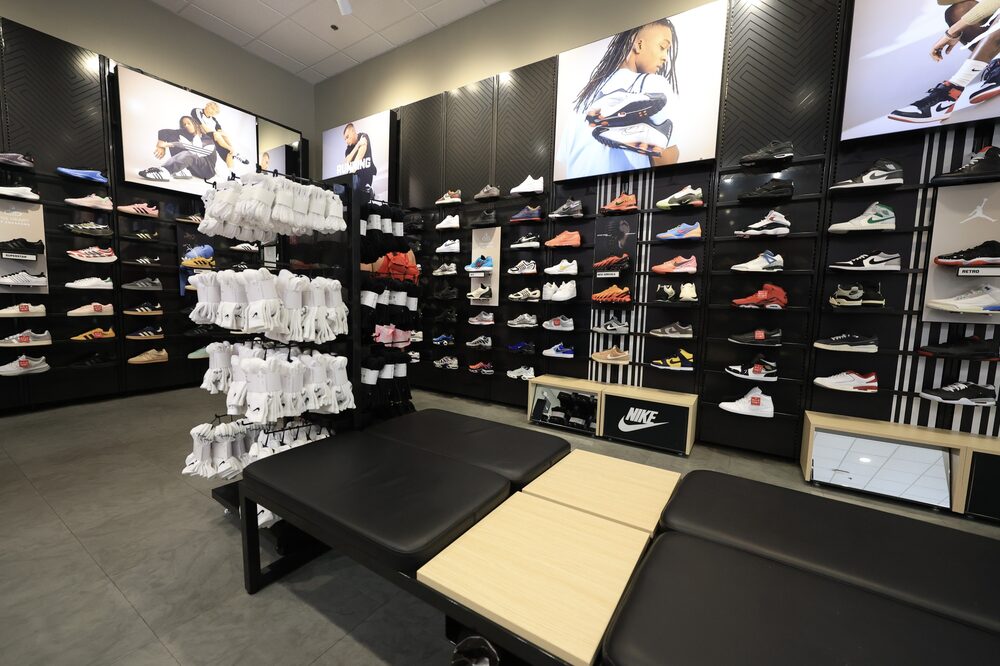 O CEO Elliot Hill prometeu reconstruir o relacionamento da Nike com seus parceiros de varejo (Foto: Joe Raedle/Getty Images) O CEO Elliot Hill prometeu reconstruir o relacionamento da Nike com seus parceiros de varejo (Foto: Joe Raedle/Getty Images)