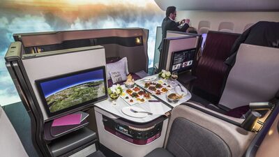 Qatar Airways planeja um futuro sem primeira classe em voos de longa distância Qatar Airways planeja um futuro sem primeira classe em voos de longa distância