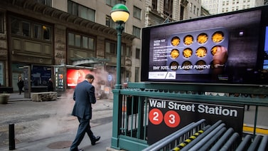 Bonos de EE.UU. cerca de 5% dividen a Wall Street entre comprar la caída o mantener cautela Bonos de EE.UU. cerca de 5% dividen a Wall Street entre comprar la caída o mantener cautela