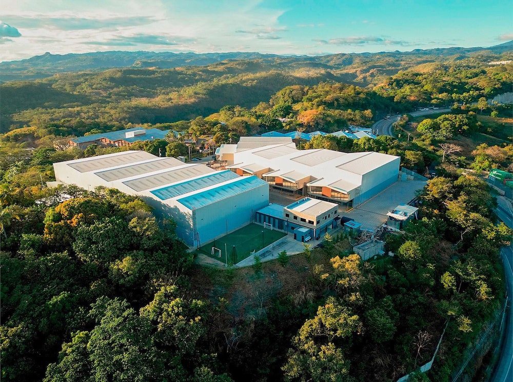 Panorámica de Bodegas Cobodosa, en Zaragoza, La Libertad, El Salvador. Panorámica de Bodegas Cobodosa, en Zaragoza, La Libertad, El Salvador.