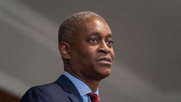 Bostic de la Fed cree que economía de EE.UU. puede resistir tasas más altas Bostic de la Fed cree que economía de EE.UU. puede resistir tasas más altas