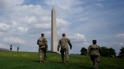 Trump propõe aumentar em 50% gastos com Defesa, para US$ 1,5 trilhão em 2027 Trump propõe aumentar em 50% gastos com Defesa, para US$ 1,5 trilhão em 2027