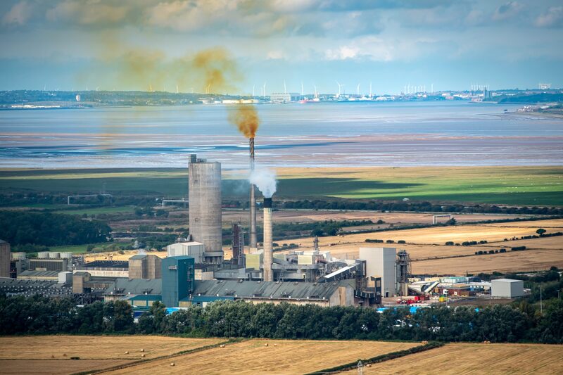 “À medida que os preços dos fertilizantes continuam a subir, os agricultores irão cortar as taxas de aplicação, eliminar os fertilizantes inteiramente na esperança de preços mais baixos no futuro ou reduzir outros produtos agrícolas para compensar o maior gasto esperado” “À medida que os preços dos fertilizantes continuam a subir, os agricultores irão cortar as taxas de aplicação, eliminar os fertilizantes inteiramente na esperança de preços mais baixos no futuro ou reduzir outros produtos agrícolas para compensar o maior gasto esperado”