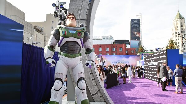 “Lightyear” de Disney no logra superar en debut la taquilla de “Jurassic World” “Lightyear” de Disney no logra superar en debut la taquilla de “Jurassic World”