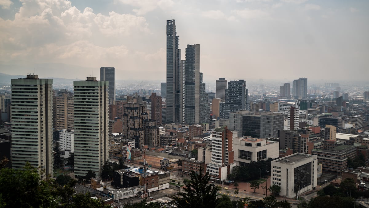 Colombia en 2027: mercado proyecta crecimiento a media marcha e inflación que cede despacio