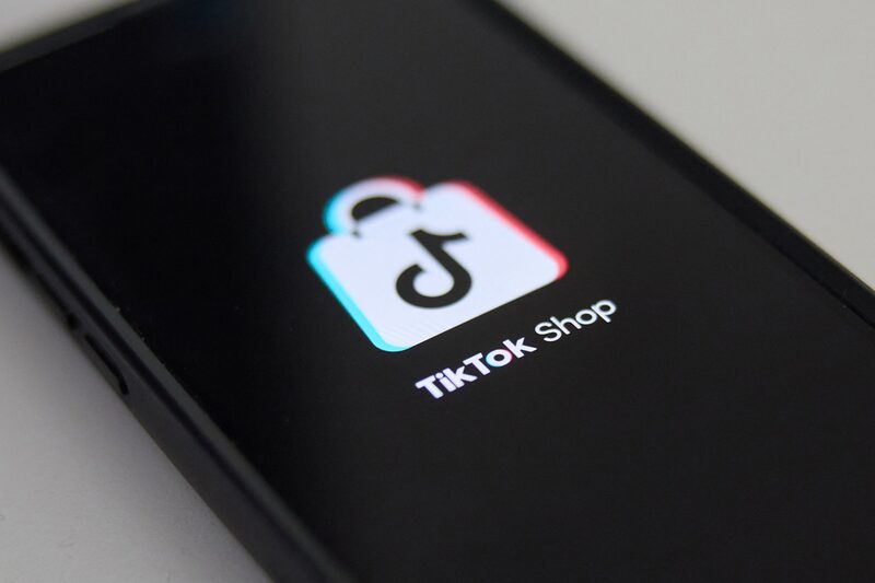TikTok Shop orienta equipe dos EUA a trabalhar de casa antes de possíveis cortes | TikTok Shop orienta equipe dos EUA a trabalhar de casa antes de possíveis cortes |