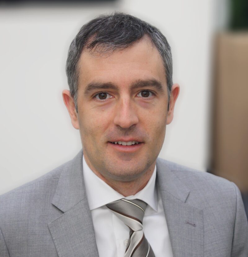 Economista jefe adjunto del Instituto de Finanzas Internacionales Economista jefe adjunto del Instituto de Finanzas Internacionales