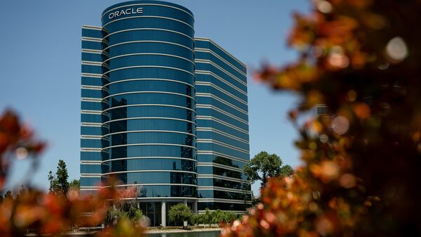 Oracle alivia temores sobre la rentabilidad de la IA y estima márgenes de hasta 35% Oracle alivia temores sobre la rentabilidad de la IA y estima márgenes de hasta 35%