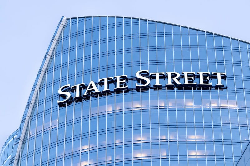 Logotipo da State Street na torre One Congress, que abriga a sede da empresa, em Boston. (Foto: Mel Musto/Bloomberg) Logotipo da State Street na torre One Congress, que abriga a sede da empresa, em Boston. (Foto: Mel Musto/Bloomberg)