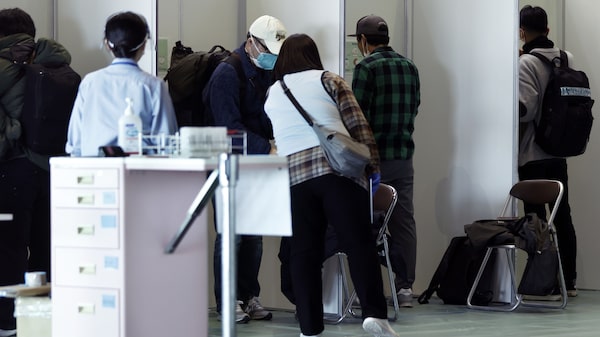 EE.UU. sigue ofreciendo sus vacunas contra el Covid y China sigue diciendo que no EE.UU. sigue ofreciendo sus vacunas contra el Covid y China sigue diciendo que no