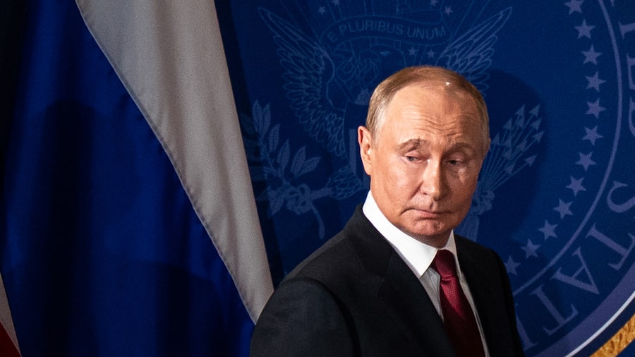 Putin y Trump hablan sobre Irán en su primera llamada telefónica de este año Putin y Trump hablan sobre Irán en su primera llamada telefónica de este año