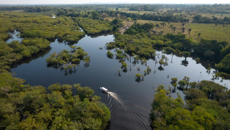Transporte fluvial na Amazônia Transporte fluvial na Amazônia