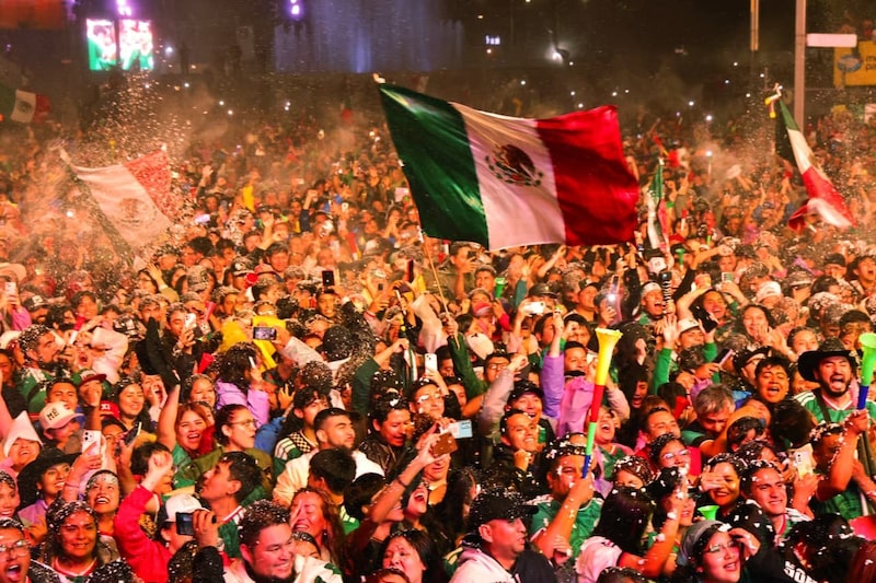 Personas durante los festejos tras el partido México vs Ecuador en el Mundial 2026 en la Ciudad de México. Personas durante los festejos tras el partido México vs Ecuador en el Mundial 2026 en la Ciudad de México.