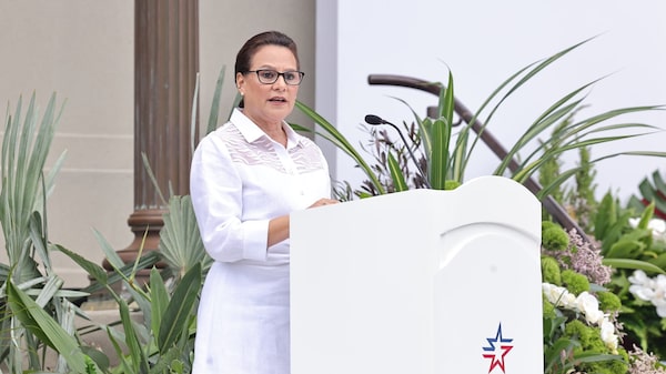 Quién es Ilya Espino, la primera mujer en asumir la administración del Canal de Panamá Quién es Ilya Espino, la primera mujer en asumir la administración del Canal de Panamá