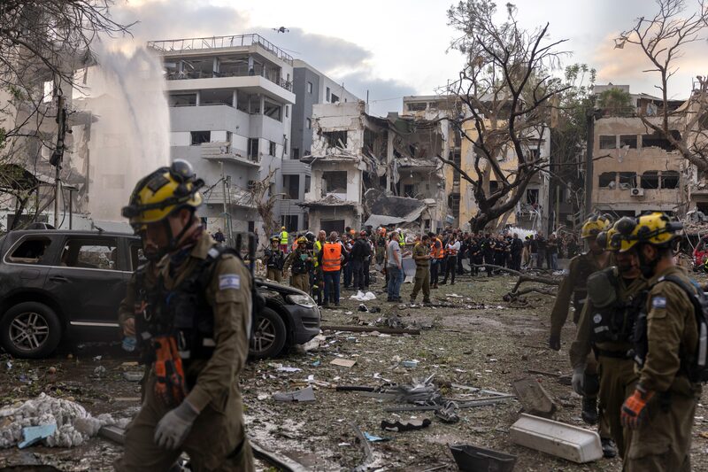 Israel-Iran Attacks Extend to Fourth Day With No Deal in Sight Israel-Iran Attacks Extend to Fourth Day With No Deal in Sight