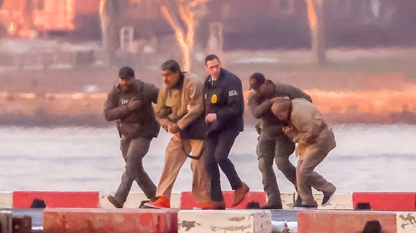 Venezolanos prevén mejores perspectivas económicas tras intervención de EE.UU.: encuesta Venezolanos prevén mejores perspectivas económicas tras intervención de EE.UU.: encuesta