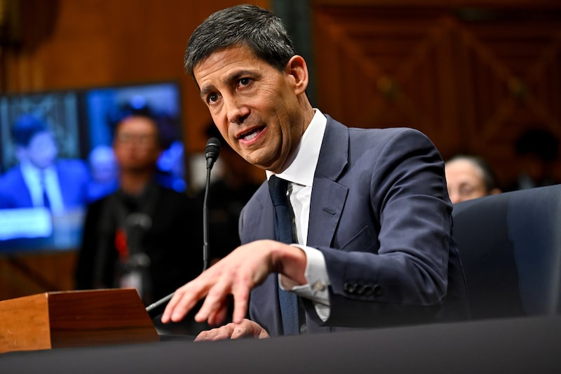 Kevin Warsh, chairman of the US Federal Reserve nominee for US President Donald Trump, during a Senate Banking, Housing, and Urban Affairs Committee confirmation hearing in Washington, DC, US, on Tuesday, April 21, 2026. Warsh's testimony highlights the fine line he must walk during the hearing between President Donald Trump's demands for lower rates and reassuring investors that he will defend the Fed's autonomy in rate-setting. Photographer: Graeme Sloan/Bloomberg Kevin Warsh, chairman of the US Federal Reserve nominee for US President Donald Trump, during a Senate Banking, Housing, and Urban Affairs Committee confirmation hearing in Washington, DC, US, on Tuesday, April 21, 2026. Warsh's testimony highlights the fine line he must walk during the hearing between President Donald Trump's demands for lower rates and reassuring investors that he will defend the Fed's autonomy in rate-setting. Photographer: Graeme Sloan/Bloomberg