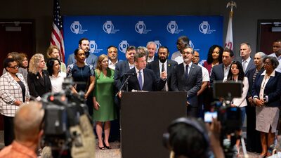 Demócratas de Texas sopesan volver tras huida para frenar nuevo mapa electoral del Congreso Demócratas de Texas sopesan volver tras huida para frenar nuevo mapa electoral del Congreso