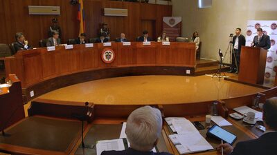 Corte Constitucional devolvió reforma pensional al Congreso de Colombia Corte Constitucional devolvió reforma pensional al Congreso de Colombia