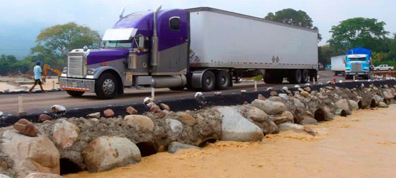 Es una ruta de las más importantes por donde se traslada el 60 % de productos de exportación, como banano, plátano, legumbres y otros productos, hacia los puertos de Santo Tomás de Castilla, Puerto Barrios y viceversa, a Puerto Quetzal. Es una ruta de las más importantes por donde se traslada el 60 % de productos de exportación, como banano, plátano, legumbres y otros productos, hacia los puertos de Santo Tomás de Castilla, Puerto Barrios y viceversa, a Puerto Quetzal.