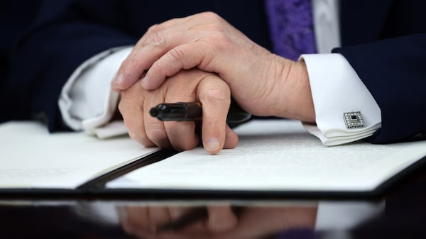 Trump deroga las protecciones agrarias de Biden en Alaska y otros tres estados occidentales Trump deroga las protecciones agrarias de Biden en Alaska y otros tres estados occidentales