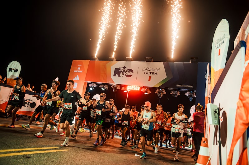 Este ano, pela primeira vez na América do Sul, a equipe da World Marathon Majors visitou uma prova da região. Os representantes da organização estiveram no Rio para conhecer a Maratona do Rio, hoje a mais famosa entre os corredores Este ano, pela primeira vez na América do Sul, a equipe da World Marathon Majors visitou uma prova da região. Os representantes da organização estiveram no Rio para conhecer a Maratona do Rio, hoje a mais famosa entre os corredores