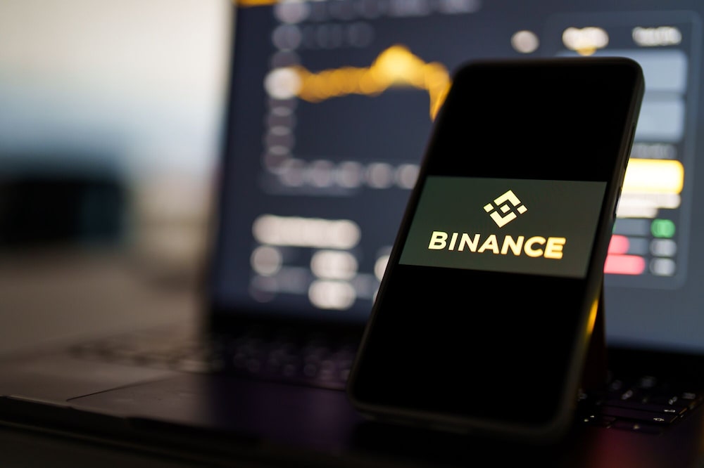 Binance. Binance.