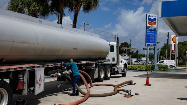 Inflação global volta a preocupar com petróleo acima de US$ 100 o barril e tarifas Inflação global volta a preocupar com petróleo acima de US$ 100 o barril e tarifas
