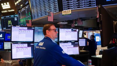 Futuros de acciones estadounidenses y el dólar suben tras recorte de tasas de la Fed Futuros de acciones estadounidenses y el dólar suben tras recorte de tasas de la Fed