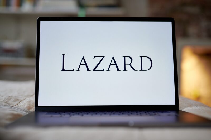 El logotipo de Lazard en un ordenador portátil en el barrio de Brooklyn, Nueva York, EE.UU., el viernes 28 de abril de 2023. Fotógrafo: Gabby Jones/Bloomberg El logotipo de Lazard en un ordenador portátil en el barrio de Brooklyn, Nueva York, EE.UU., el viernes 28 de abril de 2023. Fotógrafo: Gabby Jones/Bloomberg