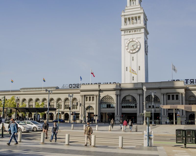 Escenas del cauteloso regreso de Silicon Valley a la oficina Escenas del cauteloso regreso de Silicon Valley a la oficina