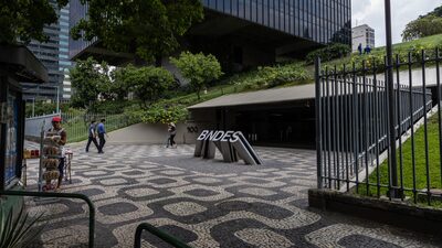 BNDES aumentará para R$ 20 bi financiamento de infraestrutura via dívida local BNDES aumentará para R$ 20 bi financiamento de infraestrutura via dívida local