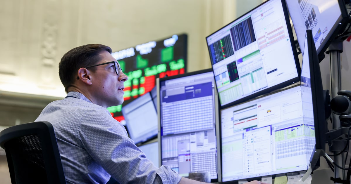 Acciones norteamericanas suben por creciente demanda de semiconductores