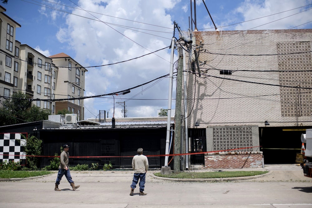 Un tendido eléctrico caído en Houston tras el paso del huracán Beryl, el pasado 9 de julio, dejó a sus habitantes sumidos en un calor sofocante. Fotógrafo: Mark Felix/Bloomberg Un tendido eléctrico caído en Houston tras el paso del huracán Beryl, el pasado 9 de julio, dejó a sus habitantes sumidos en un calor sofocante. Fotógrafo: Mark Felix/Bloomberg