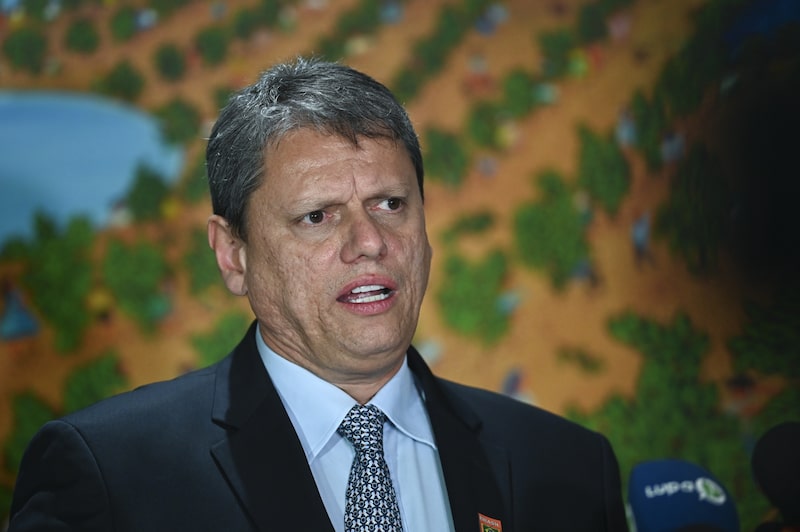 Tarcísio tem sido cauteloso em torno de uma possível candidatura presidencial e já declarou publicamente que pretende se candidatar à reeleição como governador Tarcísio tem sido cauteloso em torno de uma possível candidatura presidencial e já declarou publicamente que pretende se candidatar à reeleição como governador